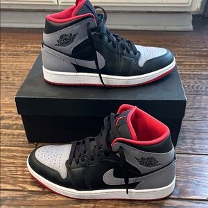 Nike Air Jordan Men's Black and Red Shoes size 9.5